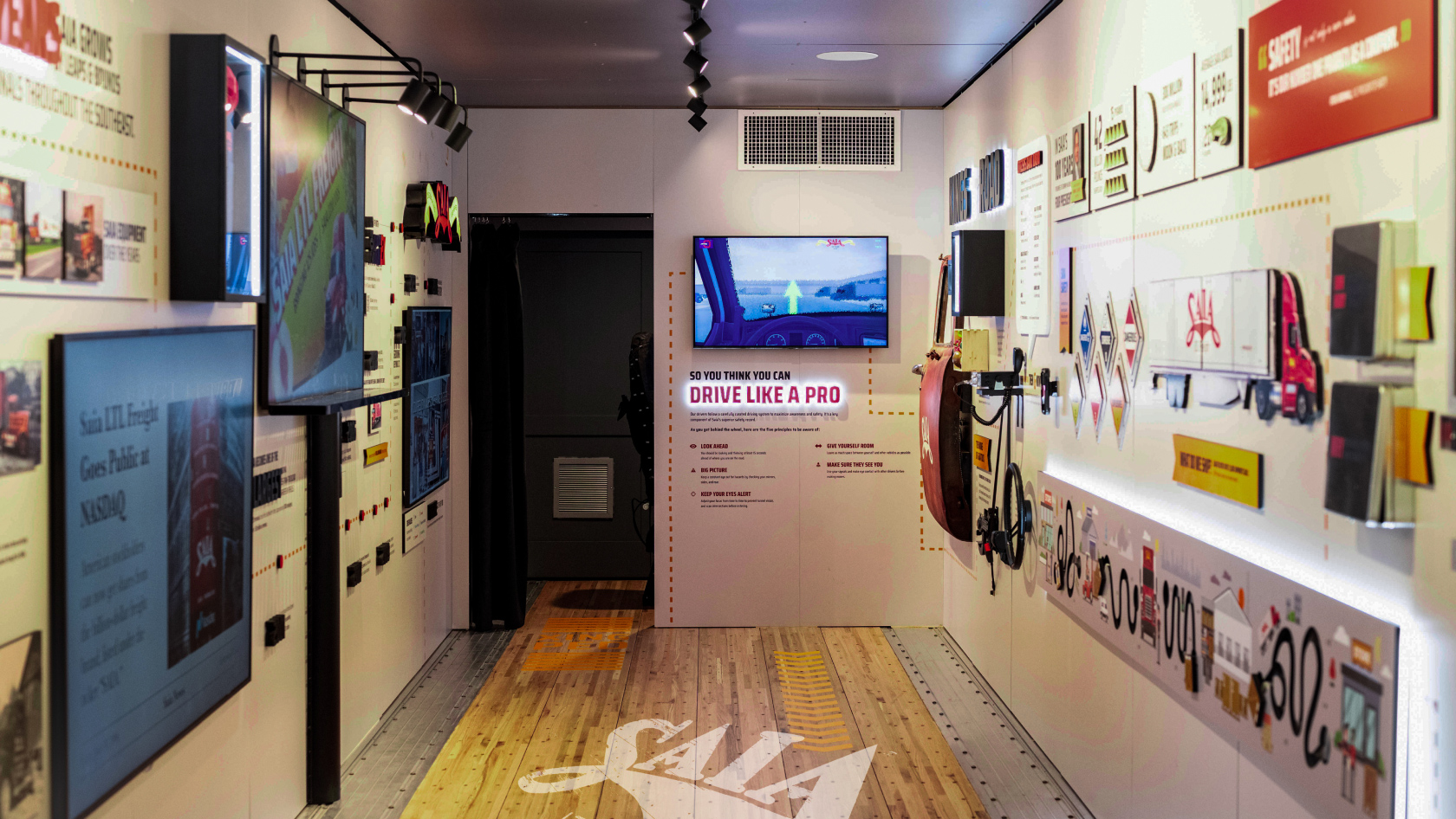 SaiaTruckMuseum_Interior1